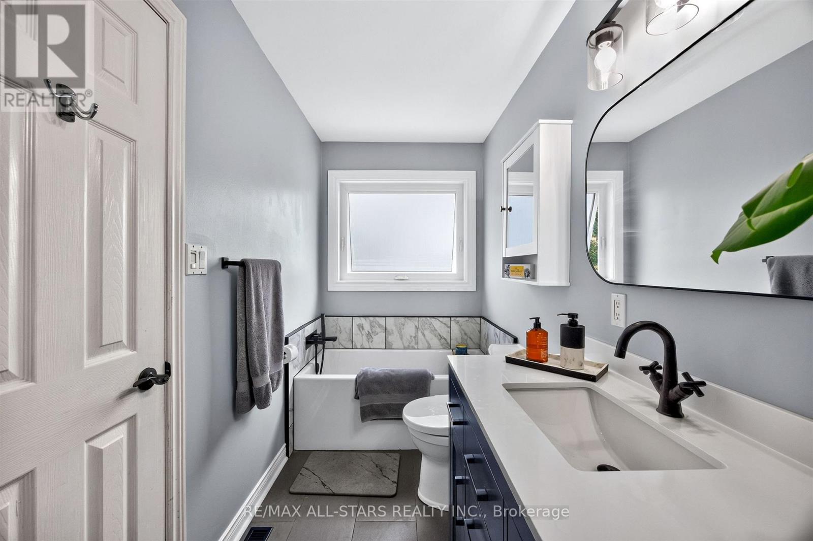 31 Country Lane, Barrie photo 24