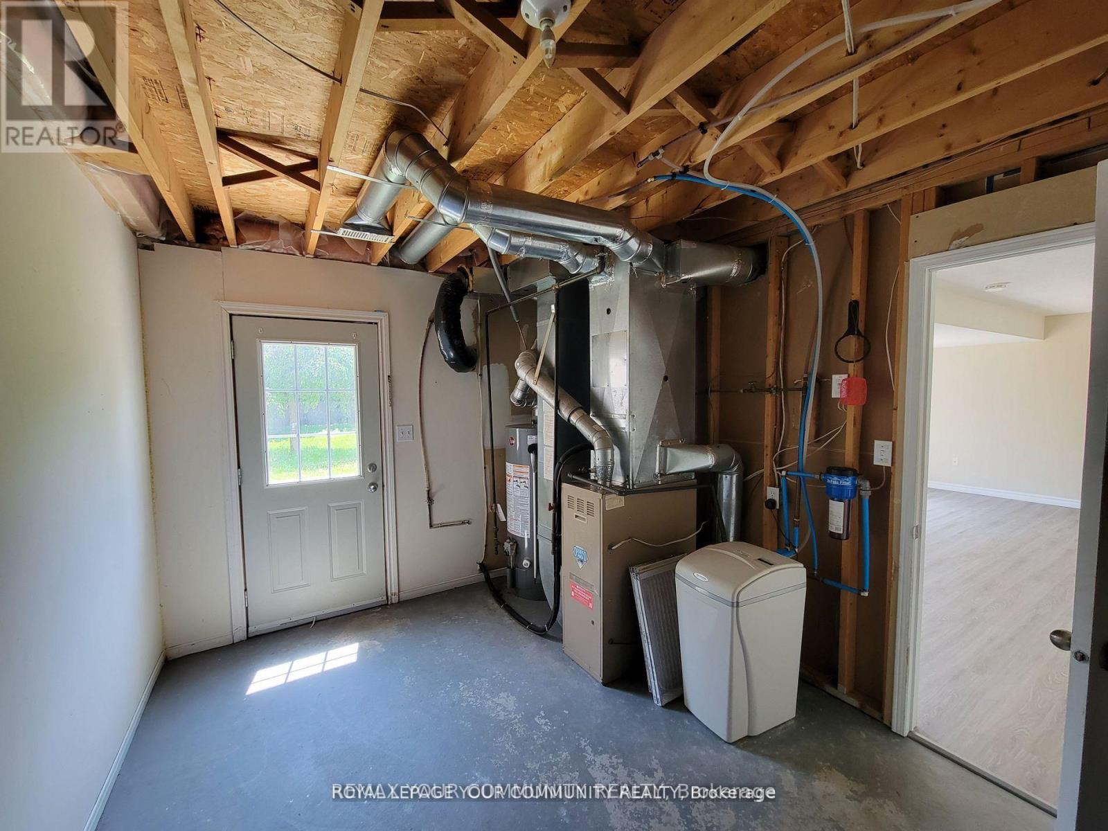 172 Churchland Drive, Barrie photo 17