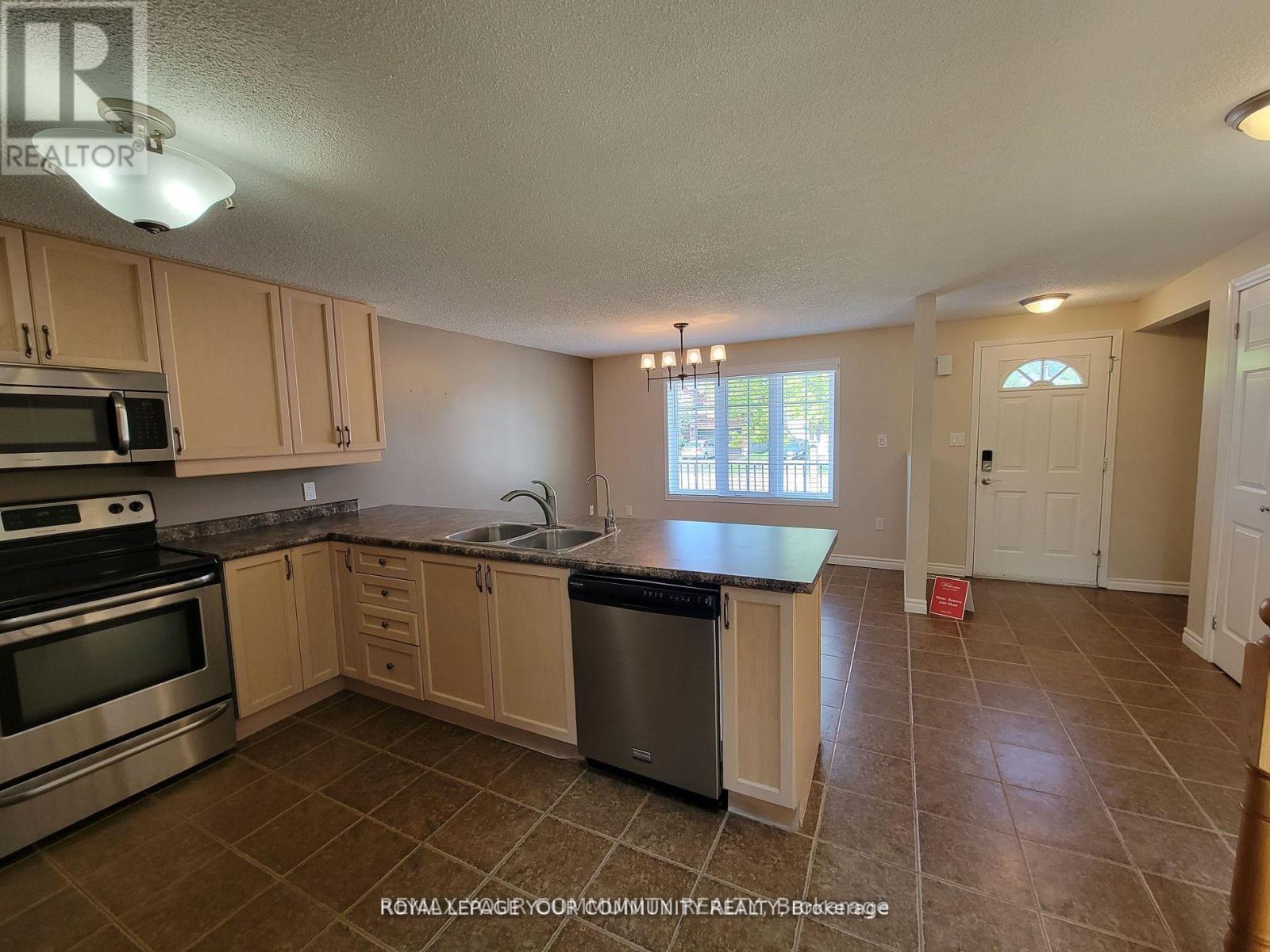 172 Churchland Drive, Barrie photo 4