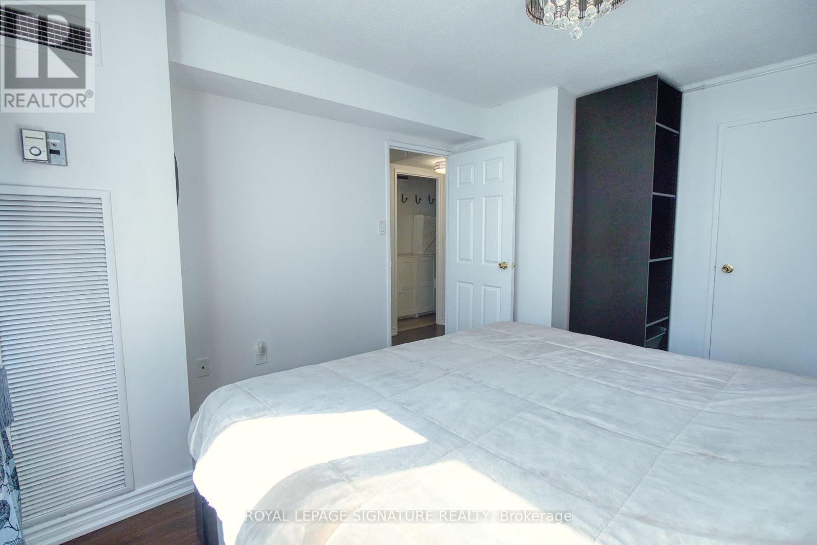 503- 3590 Kaneff Crescent, Mississauga, ON photo 25