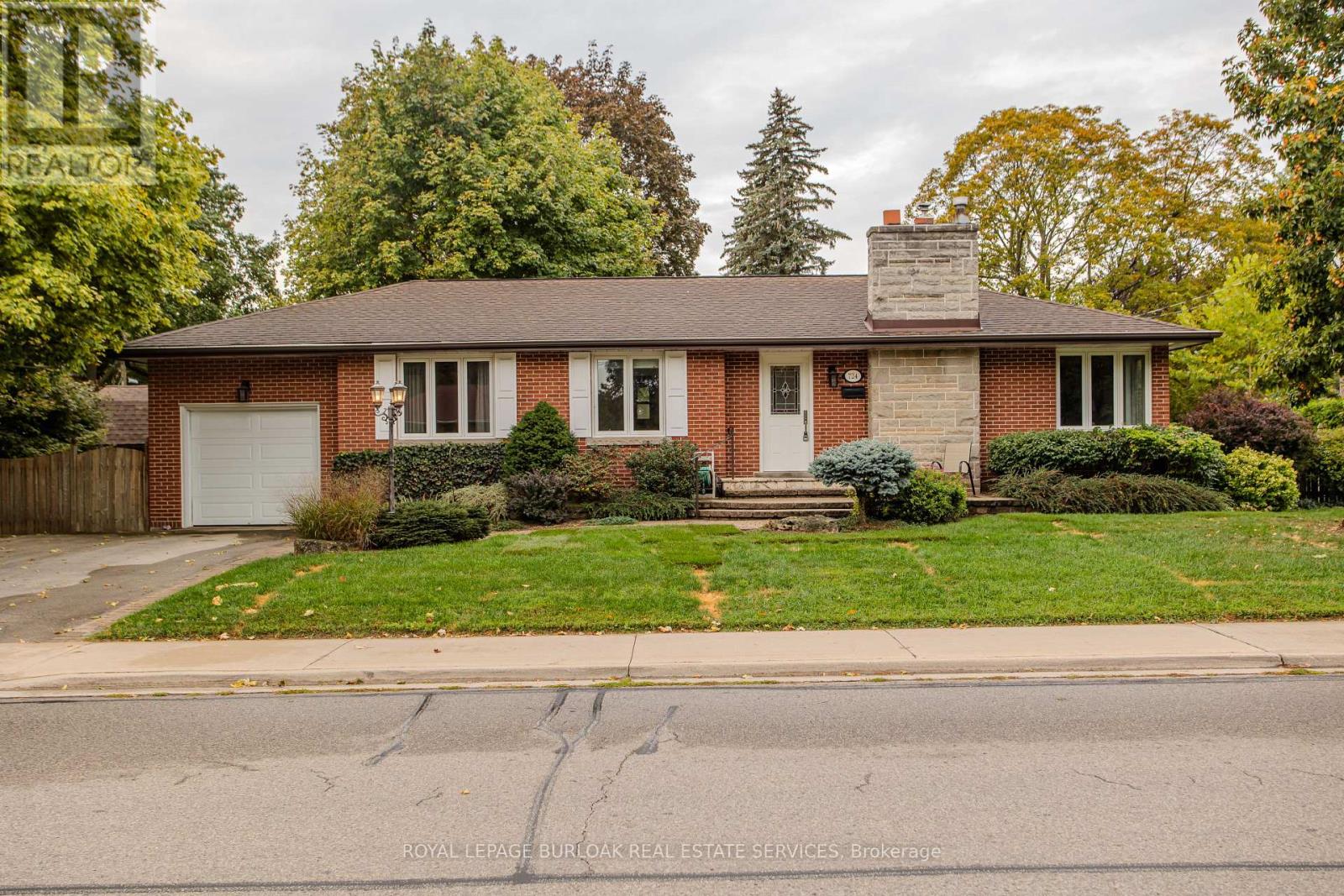 724 George Street, Burlington, ON