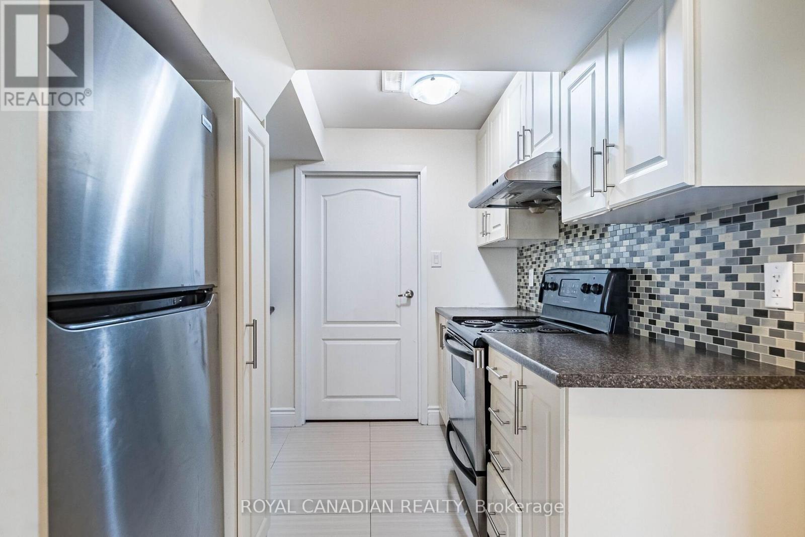 13 ISLAND GROVE - Image 39