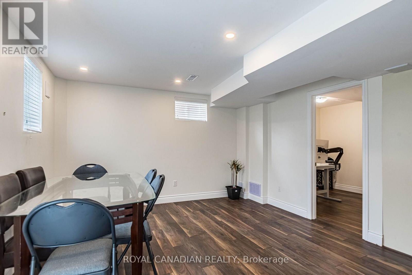 13 ISLAND GROVE - Image 41