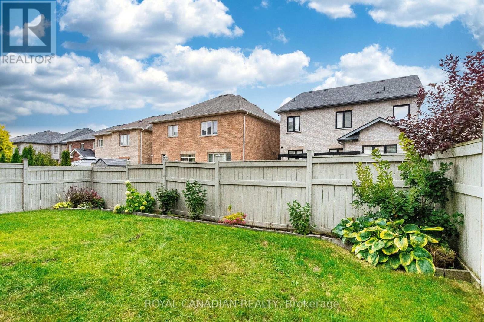 13 ISLAND GROVE - 50
