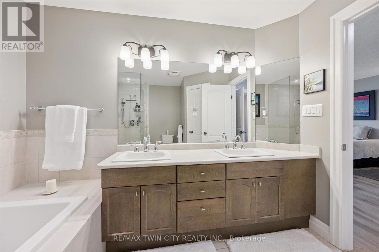 9- 276 Sims Estate Drive, Kitchener, ON photo 22