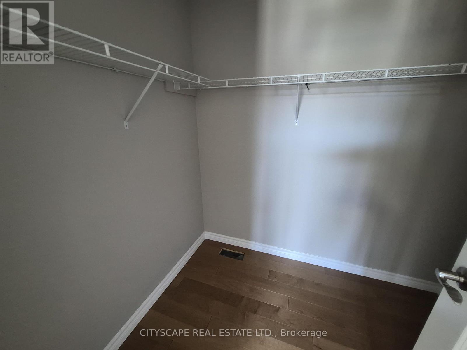 #16 125 HOLLYBROOK TRAIL - 10