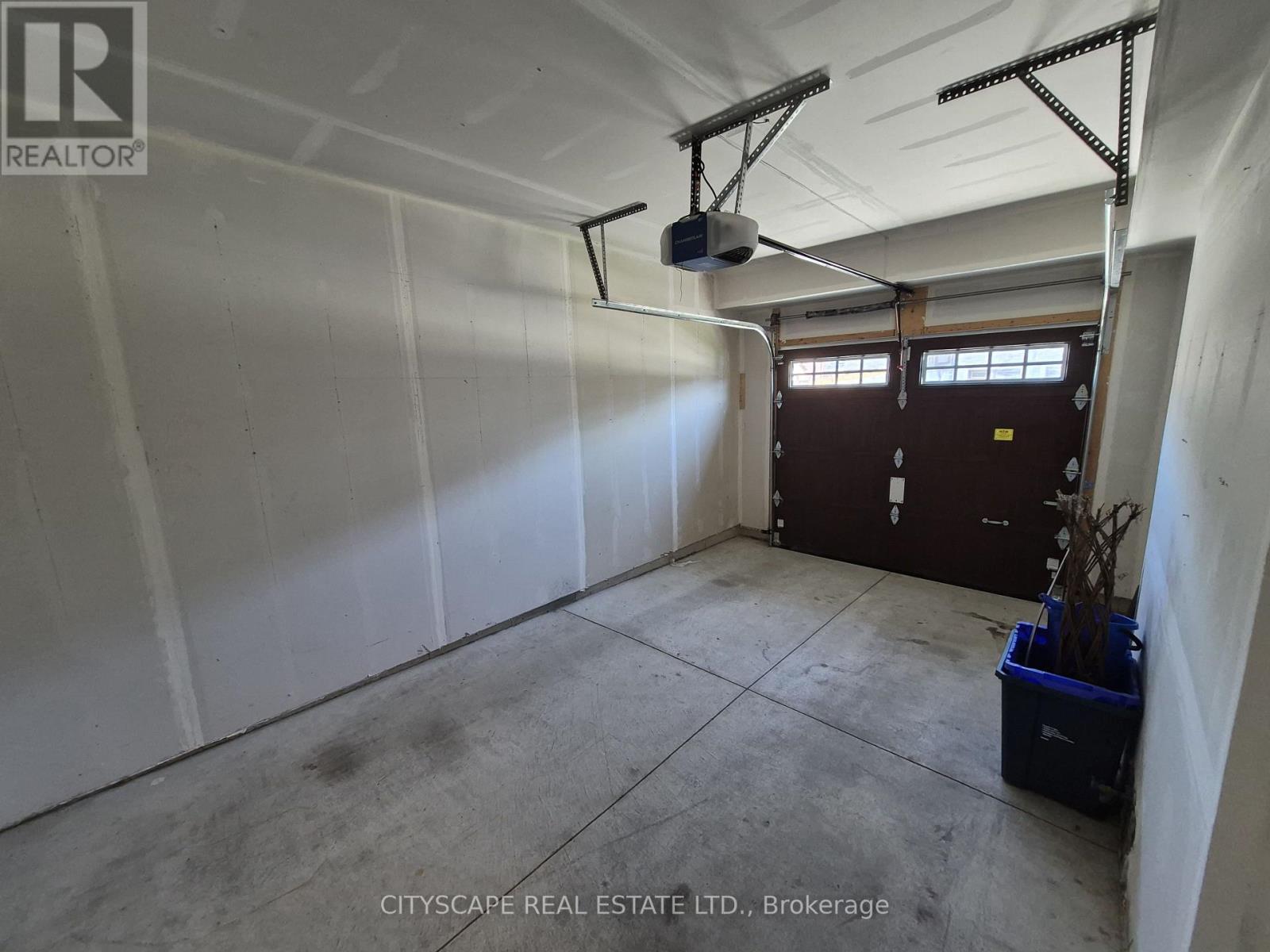 #16 125 HOLLYBROOK TRAIL - 15