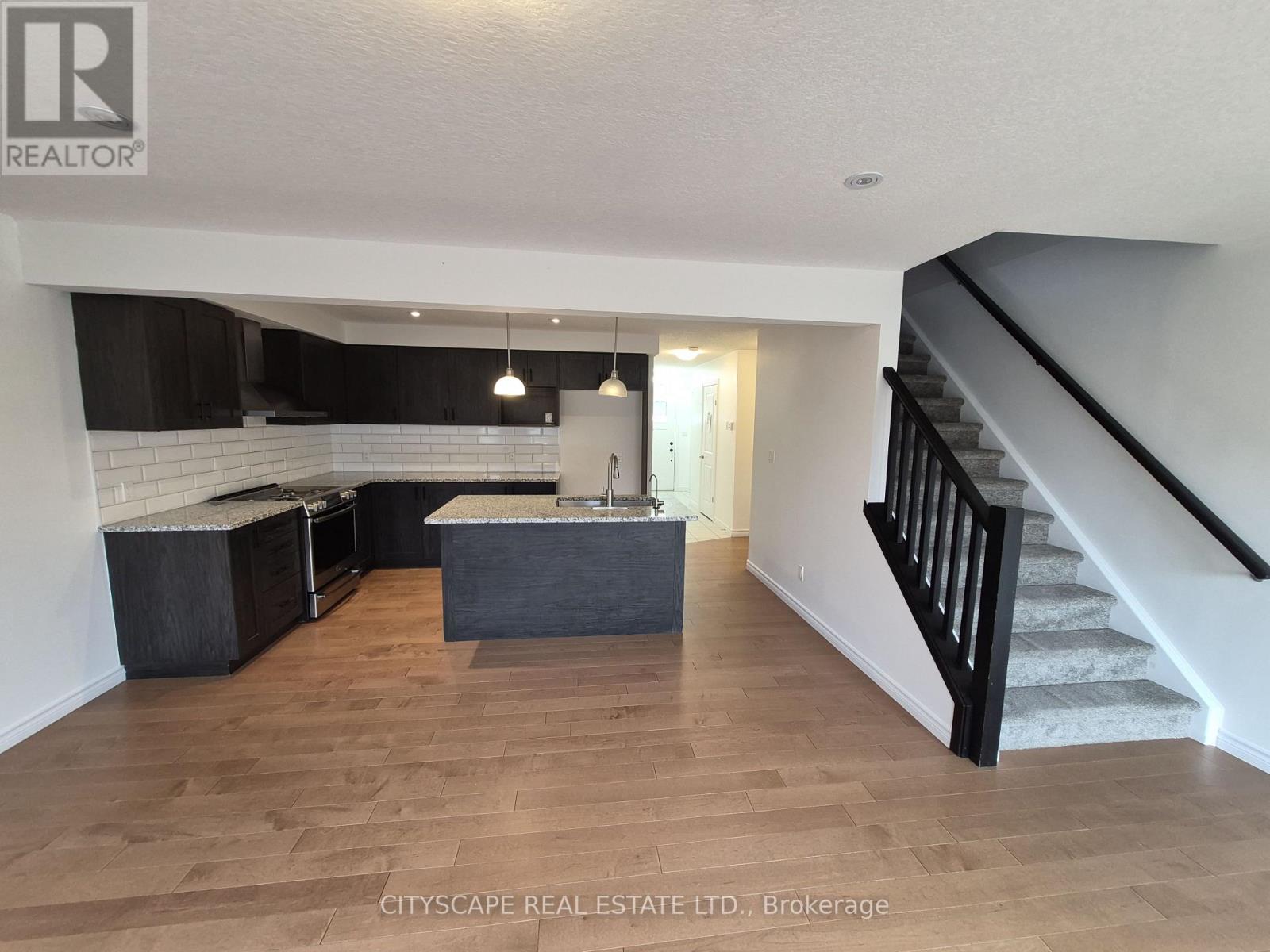 16- 125 Hollybrook Trail, Kitchener, ON photo 4