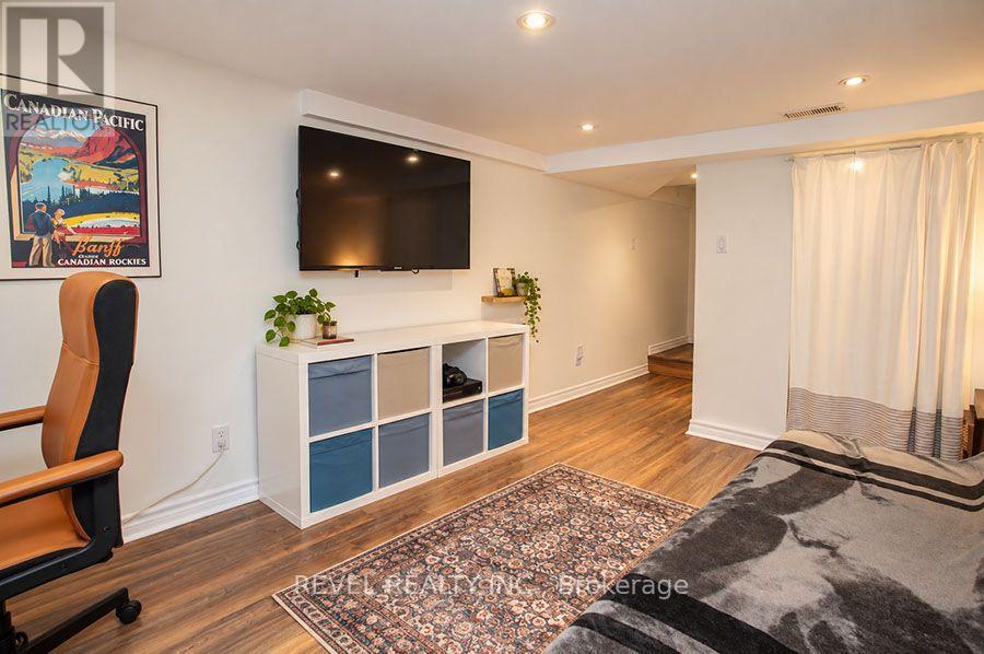 11 Stirton Avenue, Brantford, ON photo 18