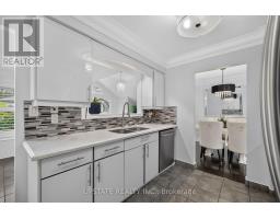221 Cedarwoods Crescent, Kitchener, ON N2C2K1 Photo 12