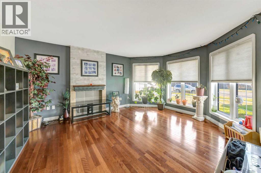 6501 39 Street - 5