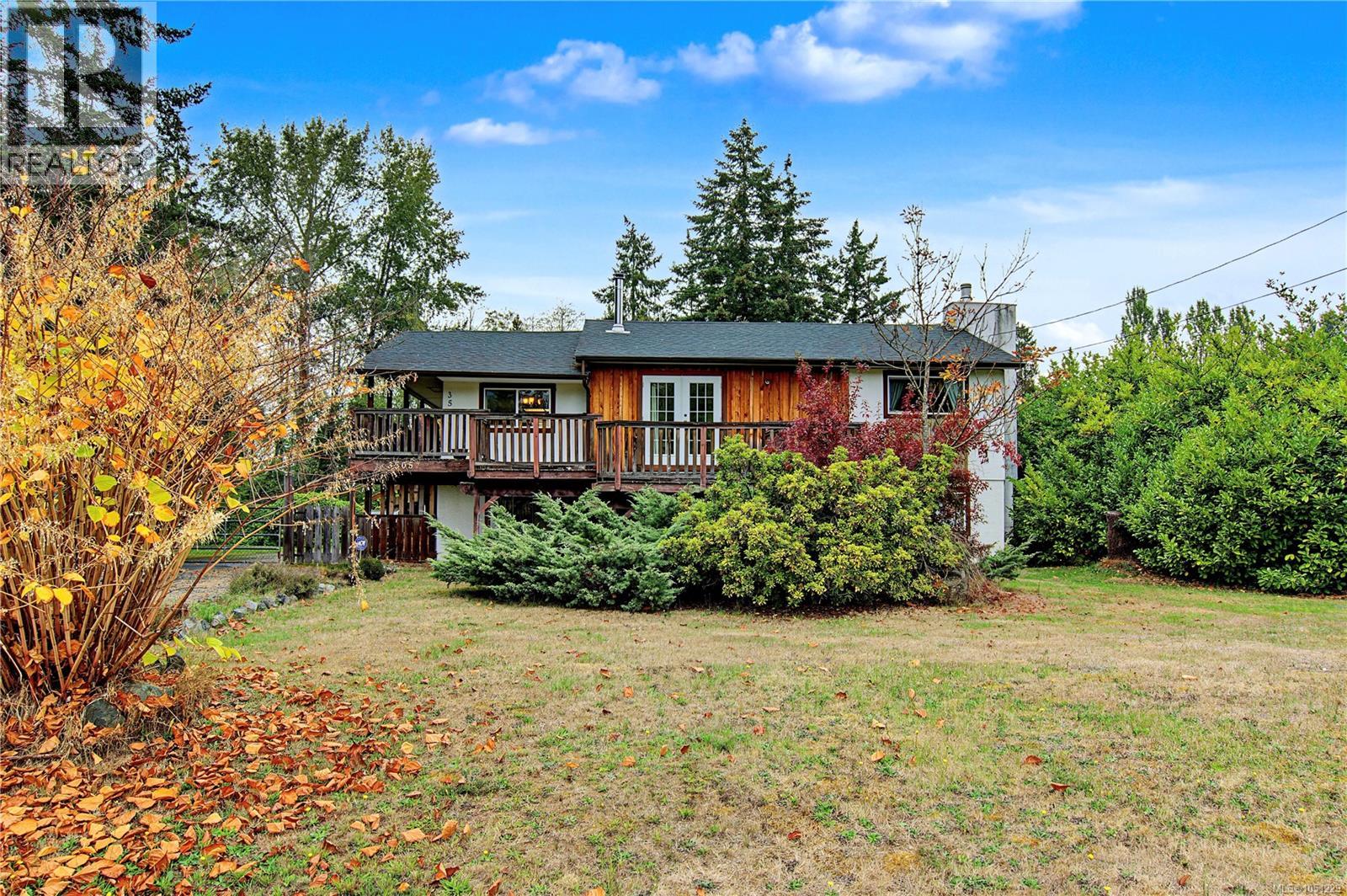3505 Harris Cres - 1