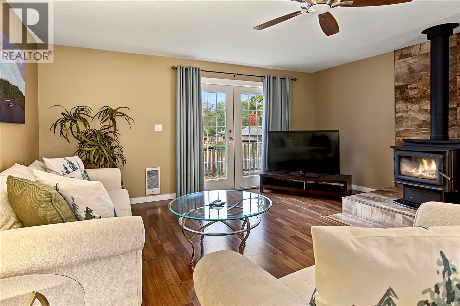 3505 Harris Cres - Image 4