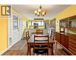 Kitchen - 3505 Harris Cres, Qualicum Beach, BC V9K1W1 Photo 15
