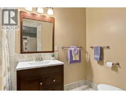 3505 Harris Cres, Qualicum Beach, BC V9K1W1 Photo 34