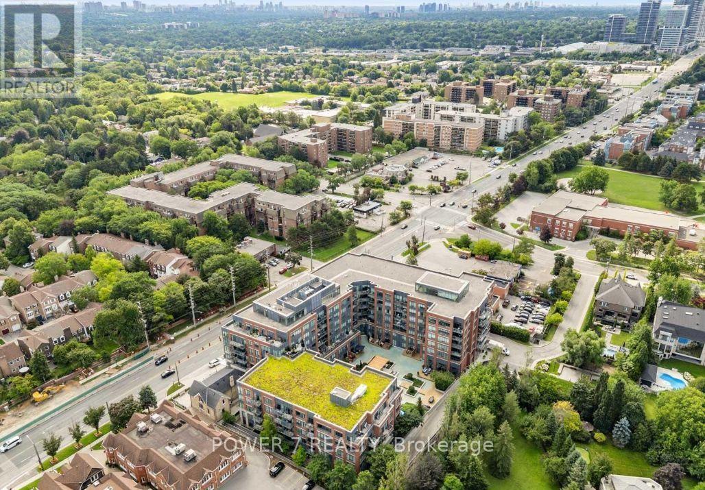 7608 Yonge Street — photo 33