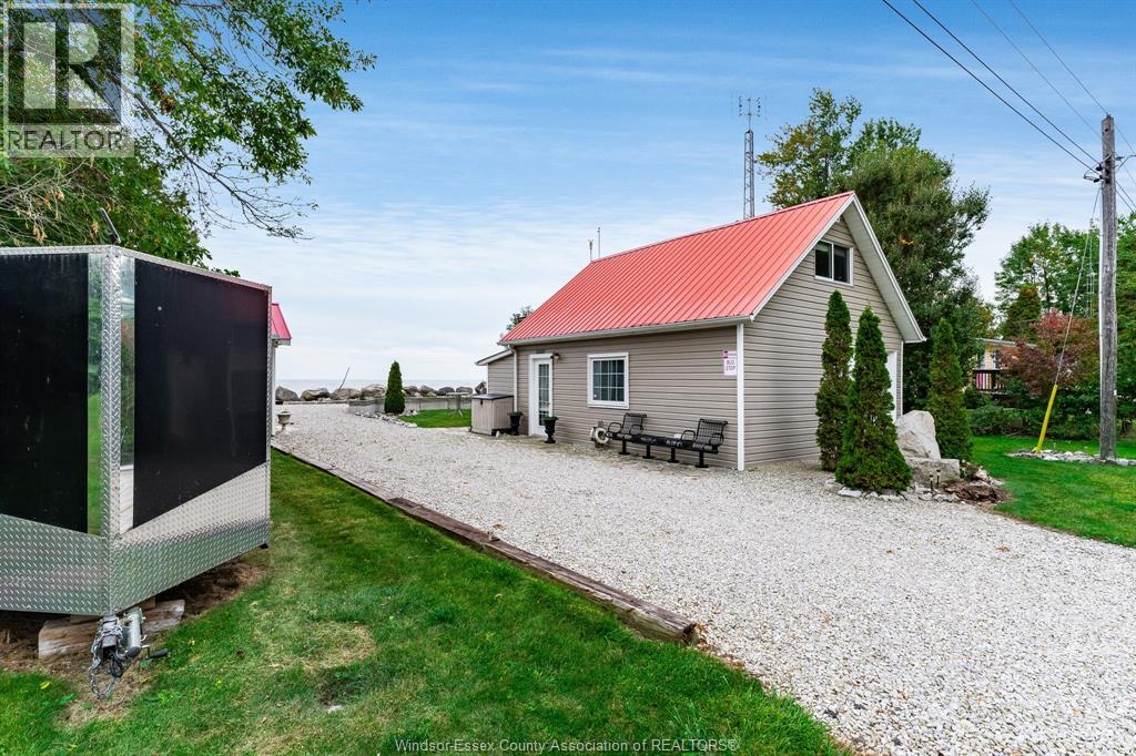 170 Lakeshore ROAD - 17