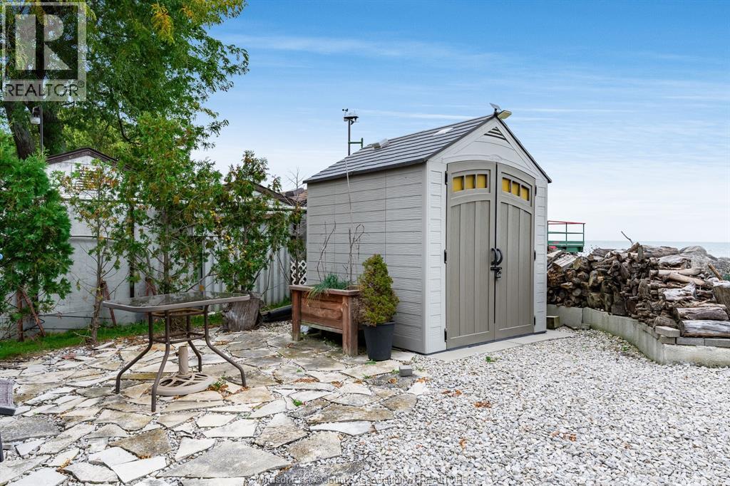 170 Lakeshore ROAD - 24