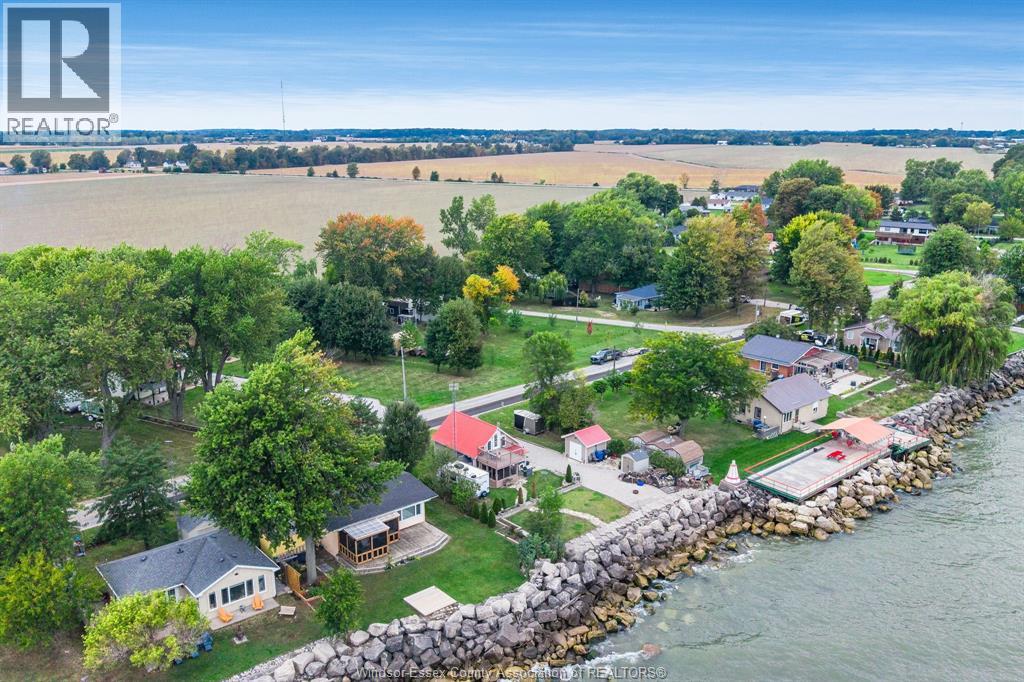170 Lakeshore ROAD - 32