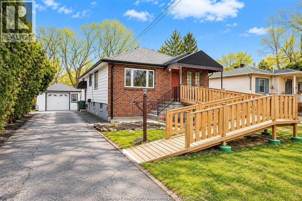 Property for sale at 616 DUCHARME STREET