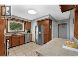 Kitchen - 616 Ducharme Street, Windsor, ON N9G1K6 Photo 11