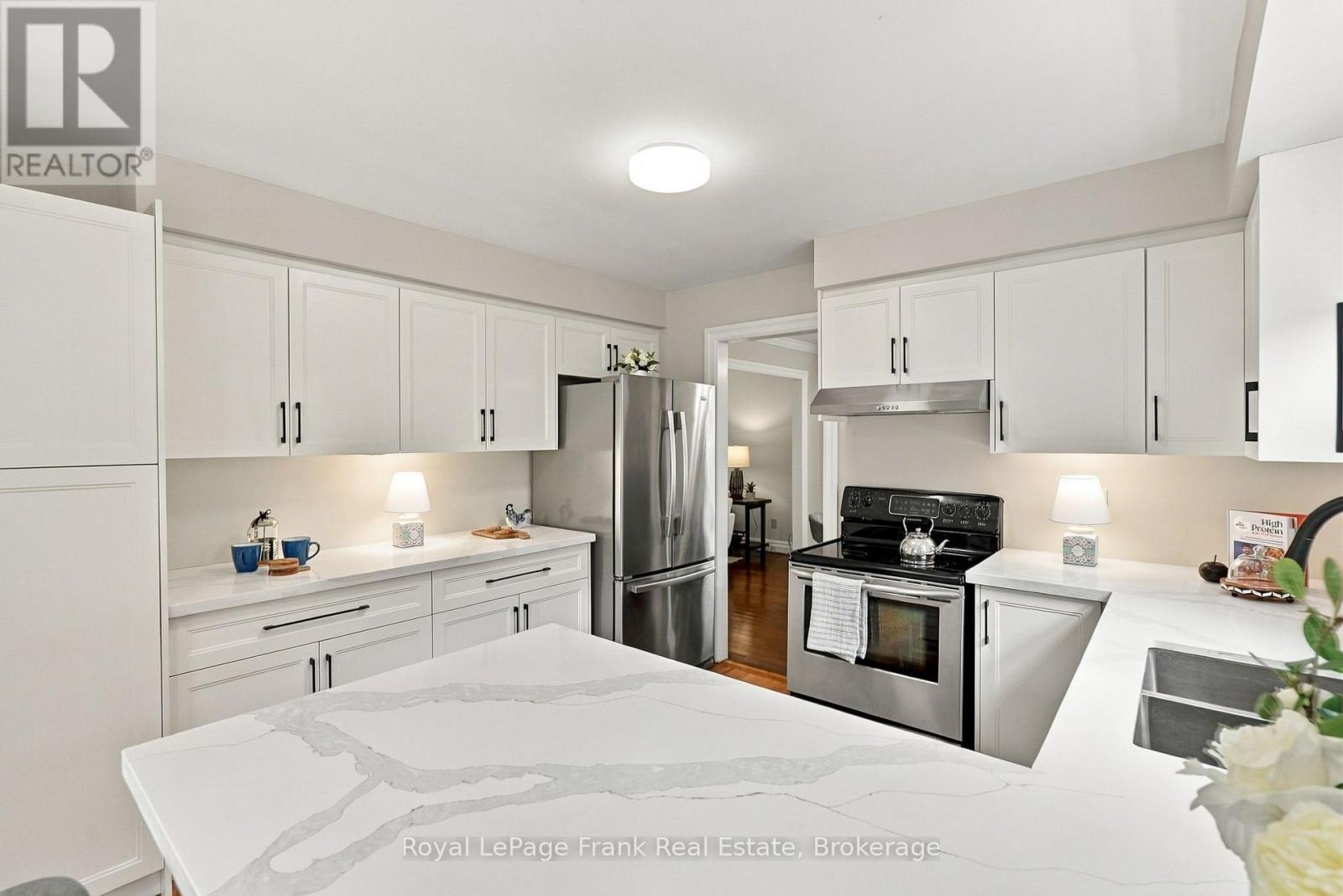 86 CHERRY BLOSSOM CRESCENT - 12