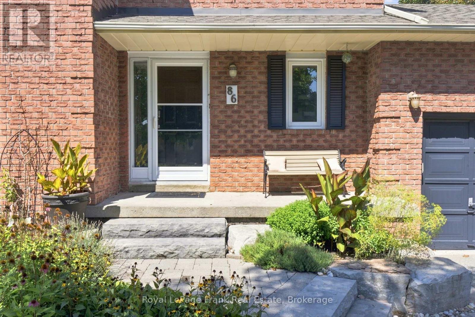 86 CHERRY BLOSSOM CRESCENT - Image 3
