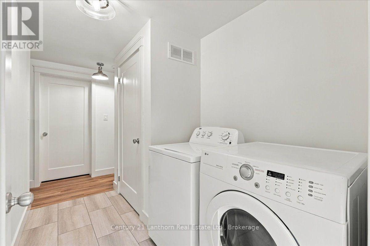 47 REYNOLDS ROAD - 27