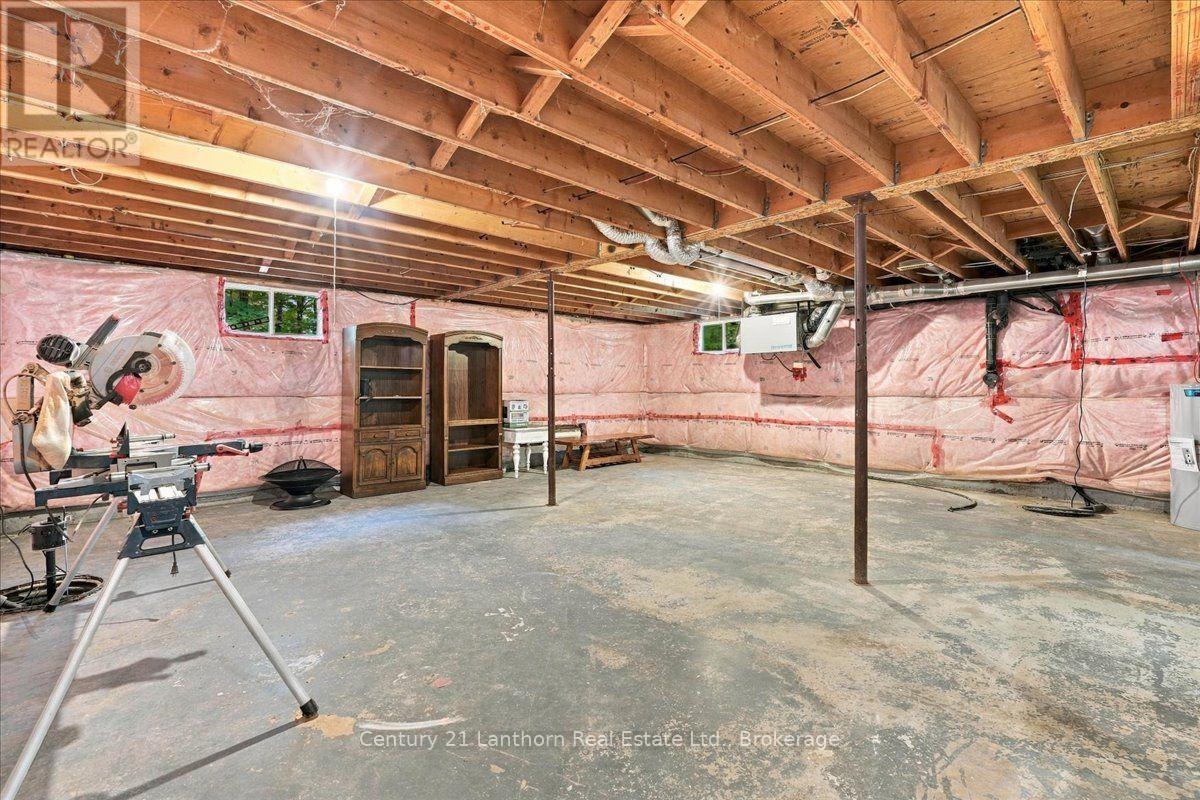 47 REYNOLDS ROAD - 31