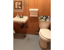 311 & 208 Main Street, Pelly, SK S0A2Z0 Photo 15