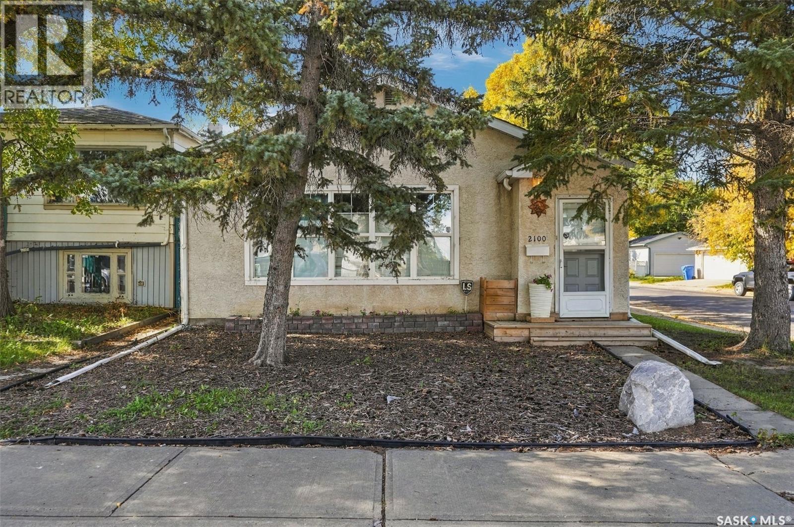 2100 Lindsay STREET, Regina — photo 2
