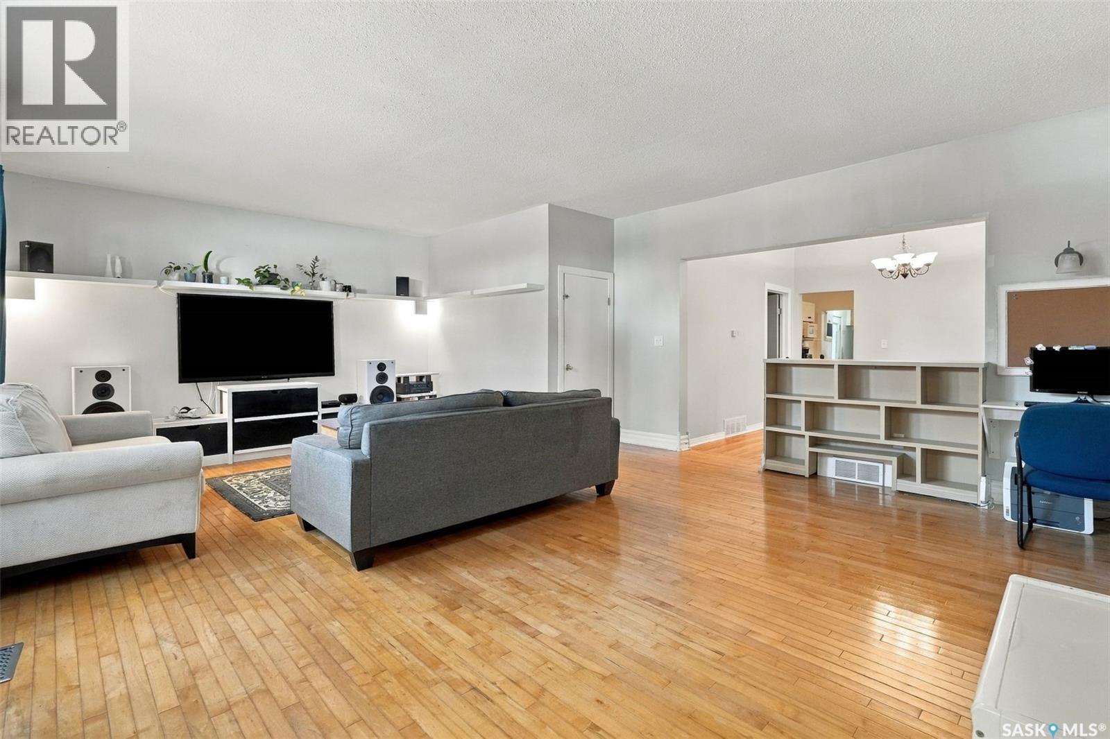 2100 Lindsay STREET, Regina — photo 4
