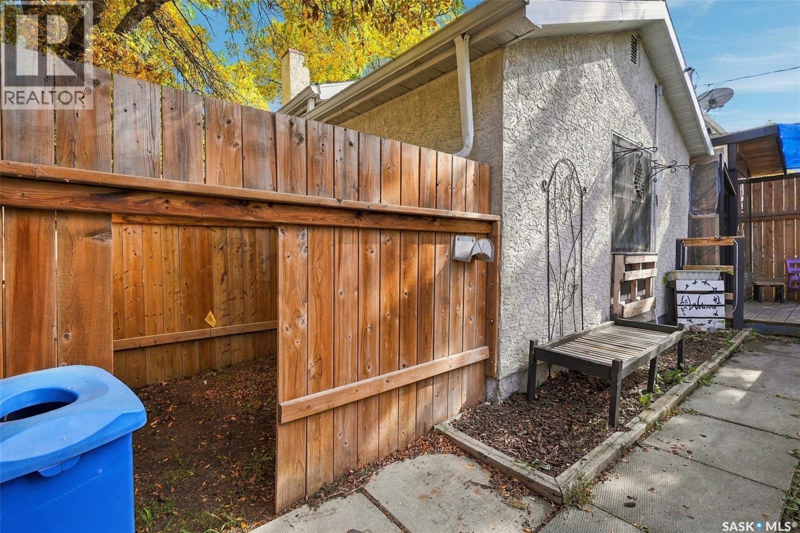 2100 Lindsay STREET - 42