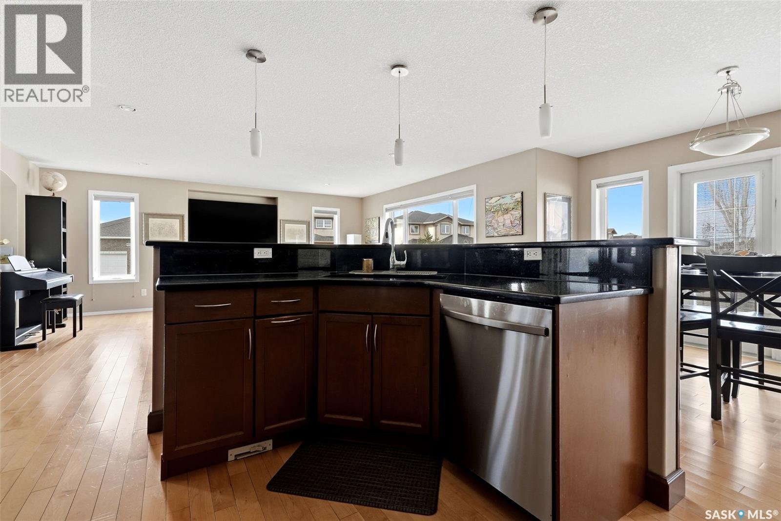 8097 WASCANA GARDENS CRESCENT, Regina — photo 12