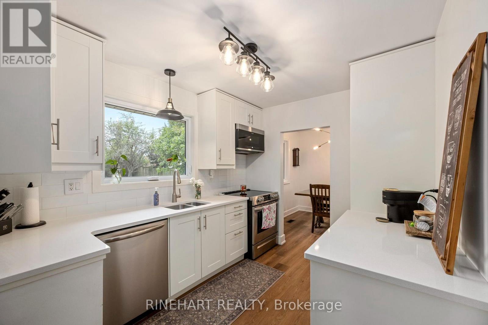 311 BURLINGTON CRESCENT - Image 11