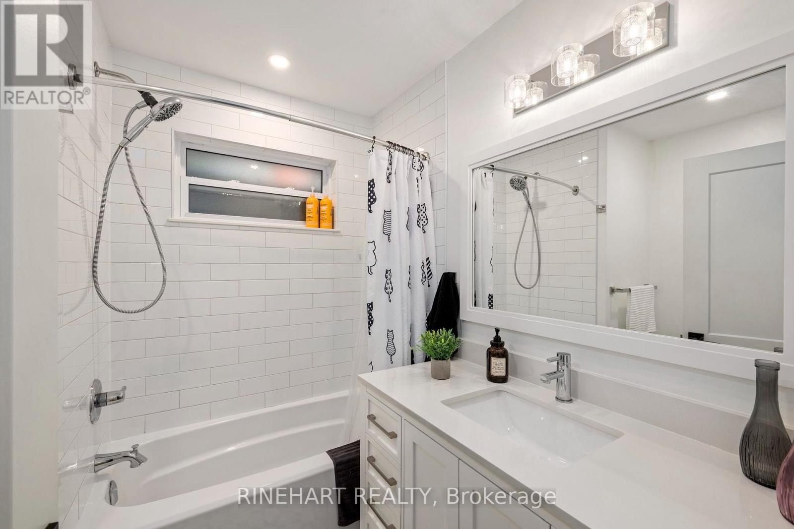 311 BURLINGTON CRESCENT - Image 12