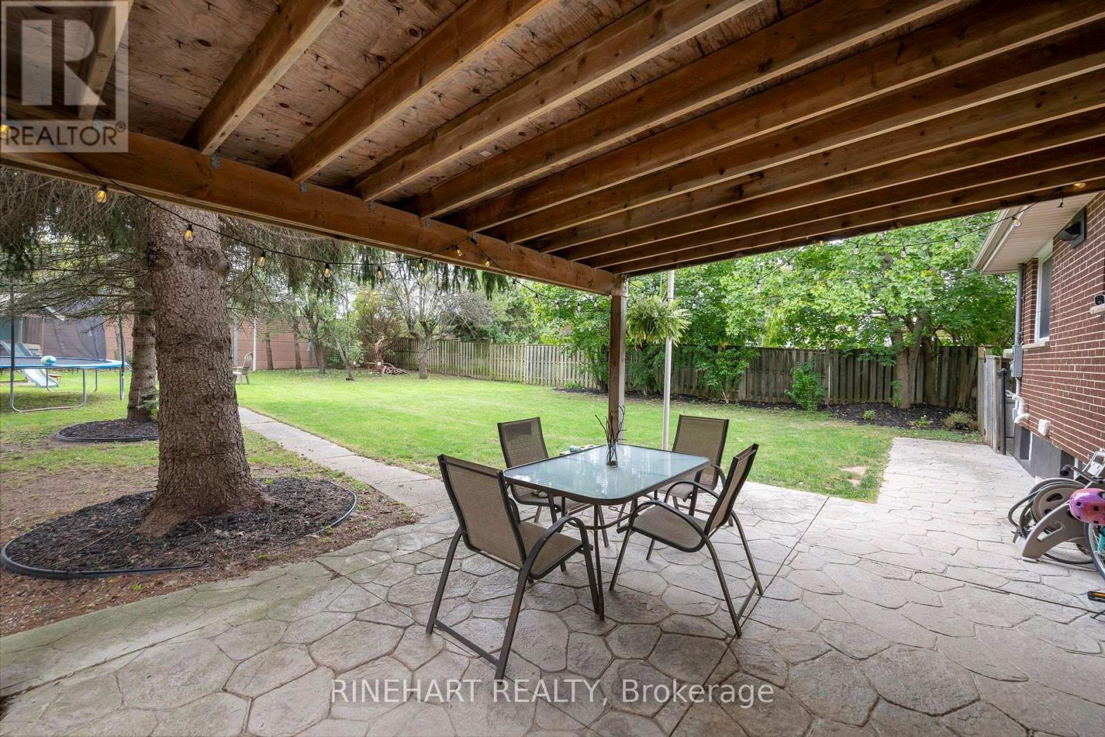 311 BURLINGTON CRESCENT - Image 30