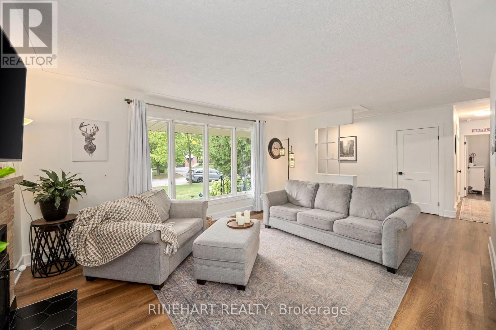 311 BURLINGTON CRESCENT - Image 7