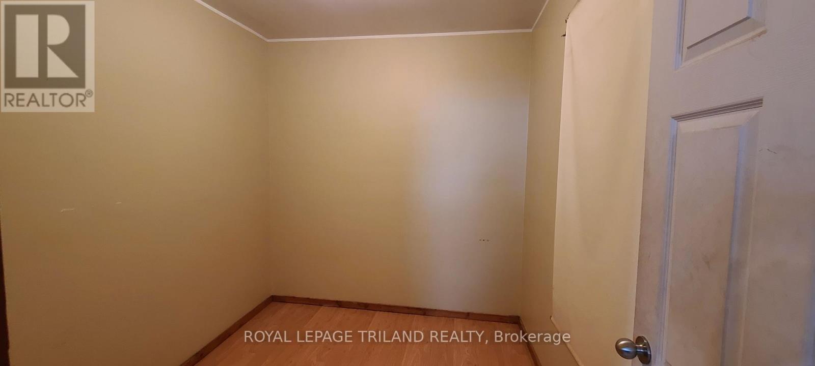 26 EAGLE STREET - Image 10