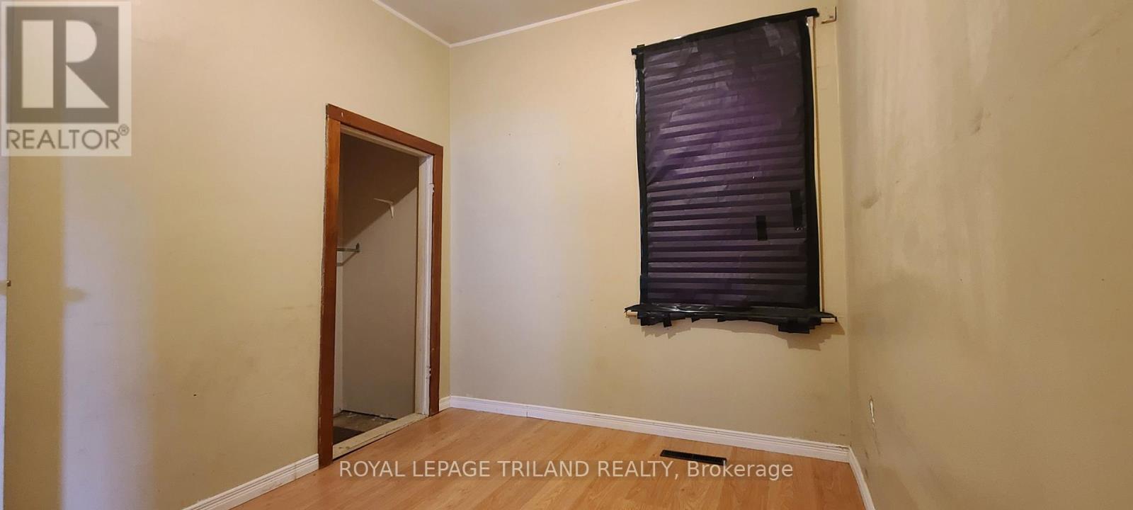 26 EAGLE STREET - 11