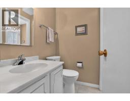 172 Queensland Road SE - photo 27