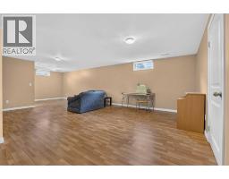 172 Queensland Road SE - photo 29