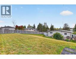 172 Queensland Road SE - photo 45