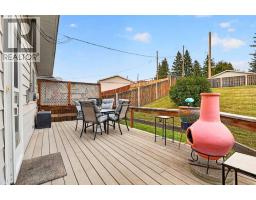 172 Queensland Road SE - photo 49