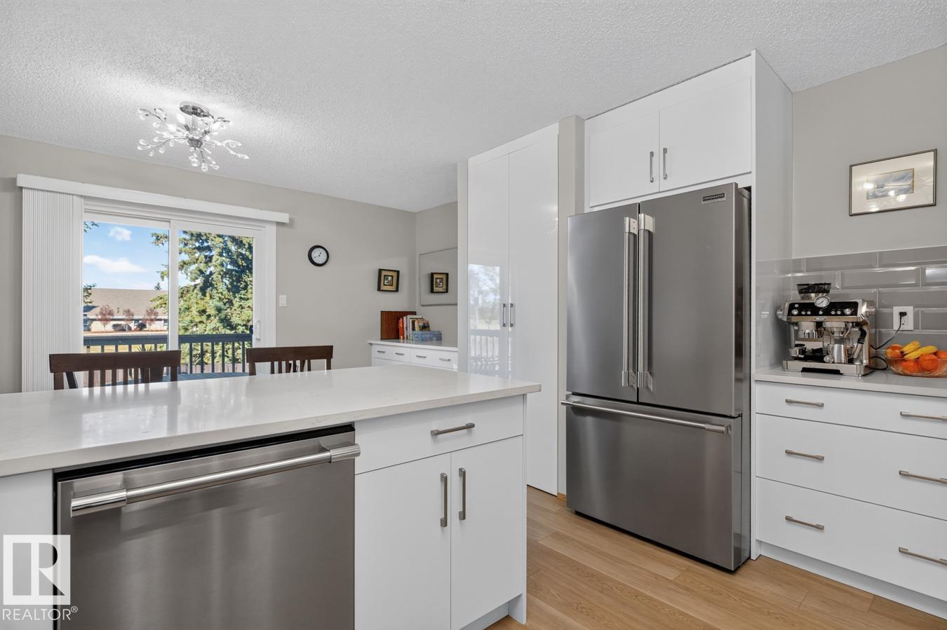 10860 11 AV NW - 13