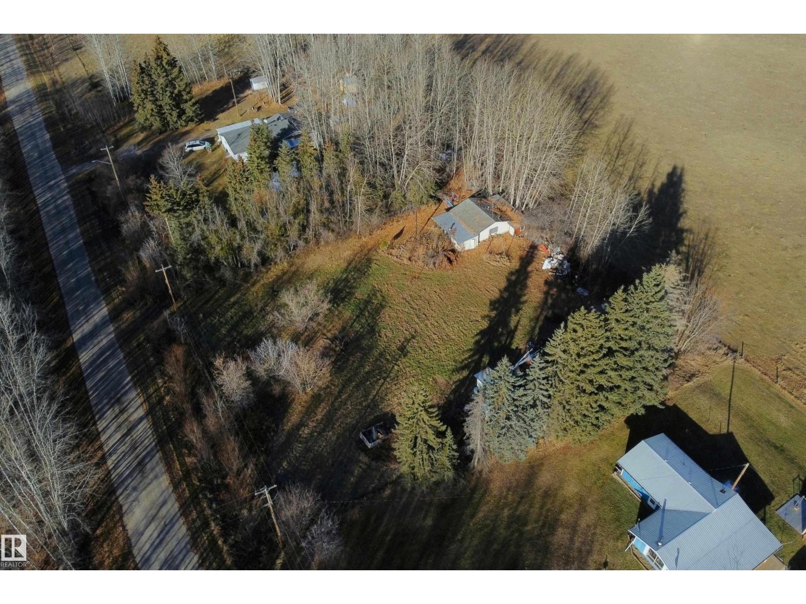 5114 51 Avenue - 2