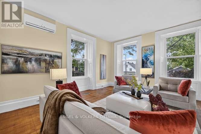 716 KING STREET W - 12