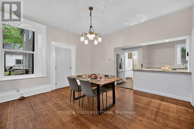 716 KING STREET W - 16