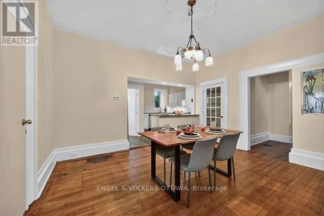 716 KING STREET W - 17