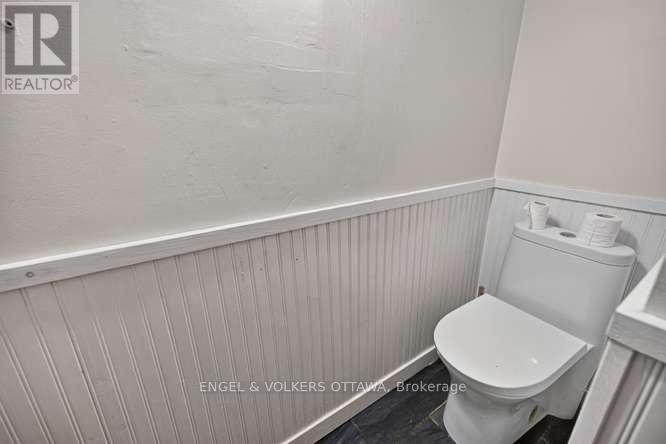 716 KING STREET W - 26